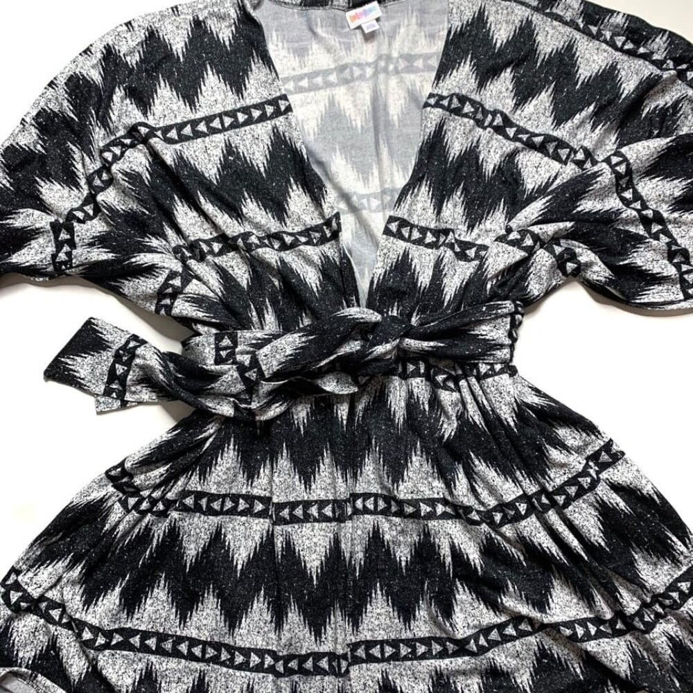 NEW NWT Lularoe Savannah Soft Knit Belted Kaftan Black Gray Striped Aztec